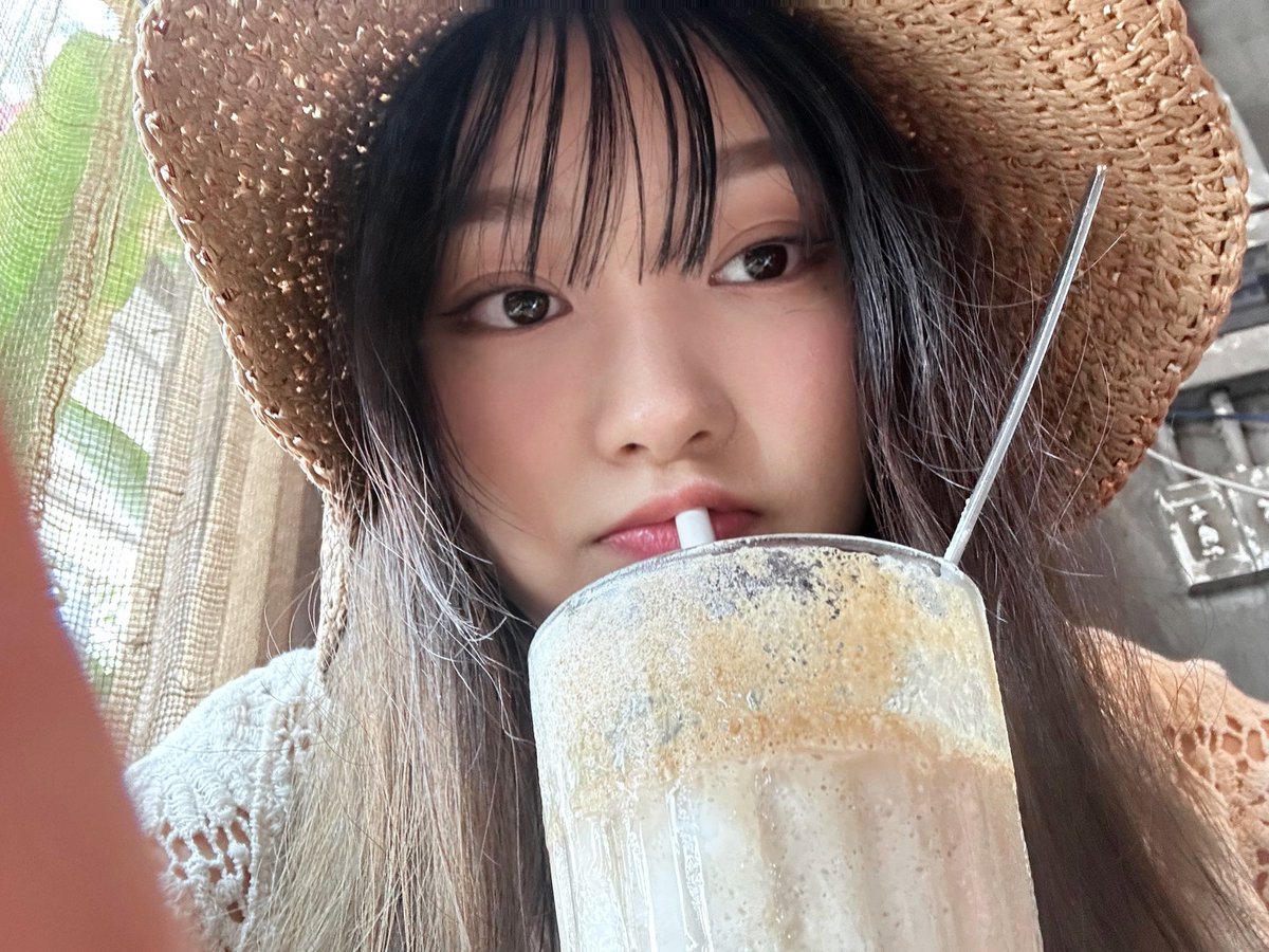 iMe_Dreamnote's tweet photo. 🌴🤎 

#드림노트 #DreamNote #미소 #MISO https://t.co/KLybYVNr3n