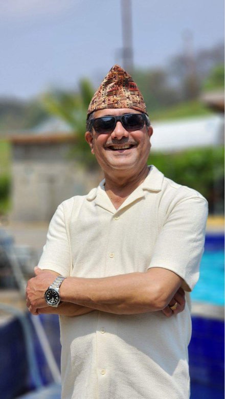 धेरै नक्कल किन पार्न पर्यो ,
 मुस्कान नै काफी छैन र...!?😃