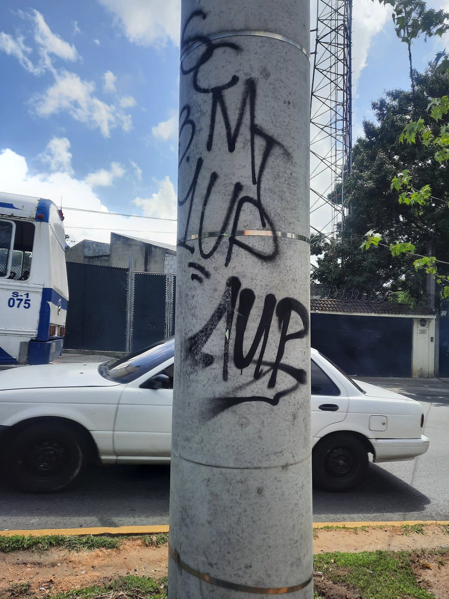 1up Crew por esta ciudad 
#Graffiti #GraffitiPorn #StreetArt