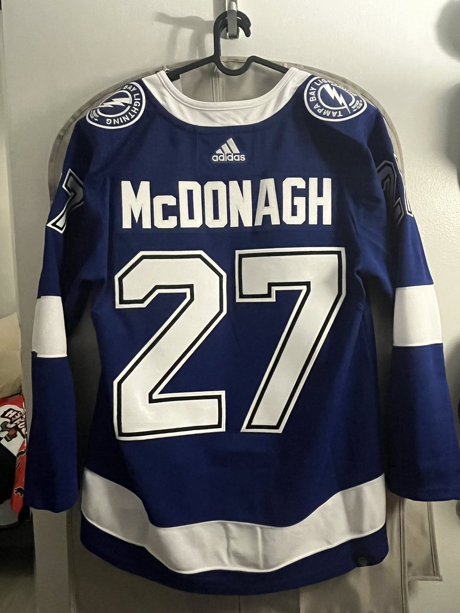 BrandonOddo24's tweet image. A little late to the party, but I finally got my 2021 Stanley Cup finals Mac Truck Jersey! Been waiting on this one for a long time! #GoBolts #BeTheThunder @TBLightning