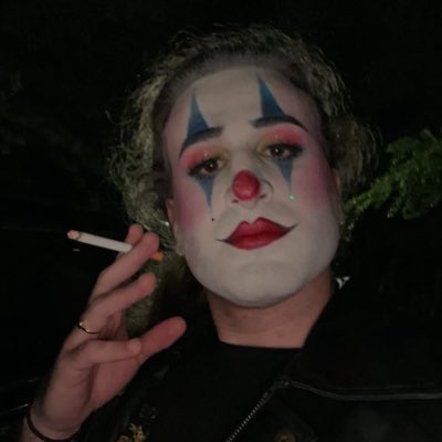 metsofokas's tweet image. “did she text you back?”

no, but i know kindness. i know friendship. i know love. i know how to see the world in a grain of sand, and heaven in a wildflower. i know how to hold Infinity in the palm of my hand, and eternity in an hour.