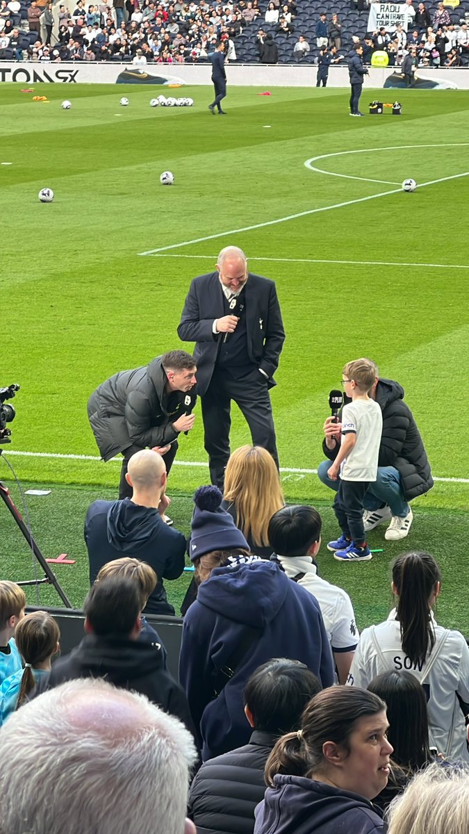 @benhainess @SpursOfficial @milesy29 @robtdaly Future presenter?