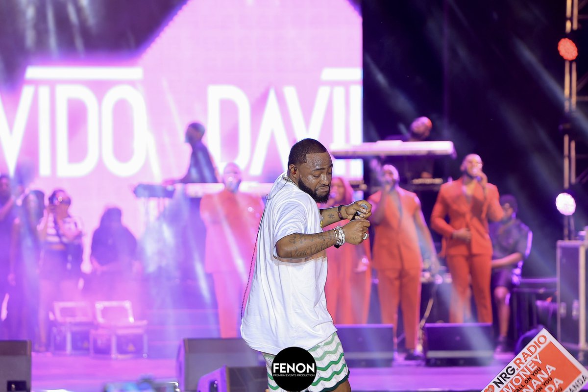 FenonRecords's tweet photo. @davido Thank you for the amazing show. The Fenon ninjas had a great time providing your production. #TimelessKampala #DavidoKampala #DavidoInUganda #Davido #FenonEvents @NRGRadioUganda @ntvuganda @PepsiUganda @imbankug https://t.co/xB0HCKP8LQ