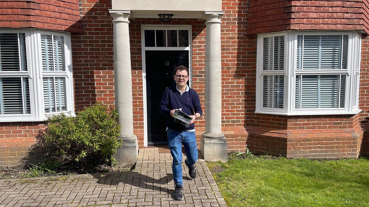 Absolutely gorgeous spring day to hit the doorstep in #Ascot, #Sunninghill and #Sunningdale ☀️ 🌷 🐰 Thank you to all who welcomed the @WindsorTories #ToryCanvass 💙💙💙