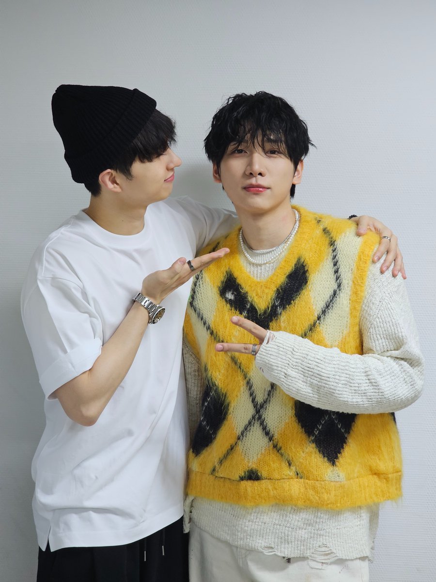 jaehwany0406's tweet photo. 울 막냉이 팬콘 고생 많았다☺️👍🏻🫶🏻 https://t.co/XxKENd9Xch