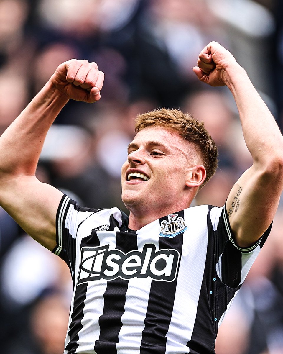 brfootball's tweet photo. 6'—Newcastle 1-0 West Ham
21'—Newcastle 1-1 West Ham 
45+10'—Newcastle 1-2 West Ham 
48'—Newcastle 1-3 West Ham 
77'—Newcastle 2-3 West Ham 
83'—Newcastle 3-3 West Ham 
90'—Newcastle 4-3 West Ham 

PREMIER LEAGUE IS BACK 🥰 https://t.co/fxg57sH0tn