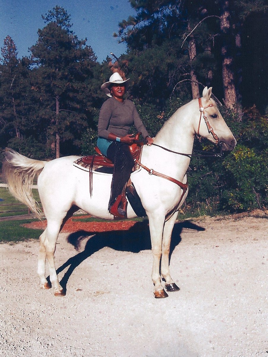 @PamGrier Cleaned it up and removed the white sides and removed the photographers shadow as we..