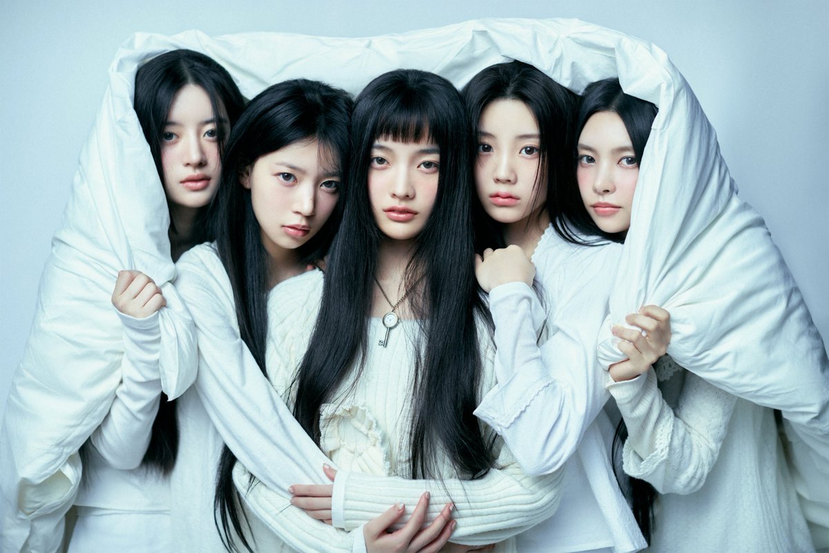 ILLIT (@ILLIT_twt) becomes the fastest K-pop group in history to surpass 1 million monthly listeners on Spotify.