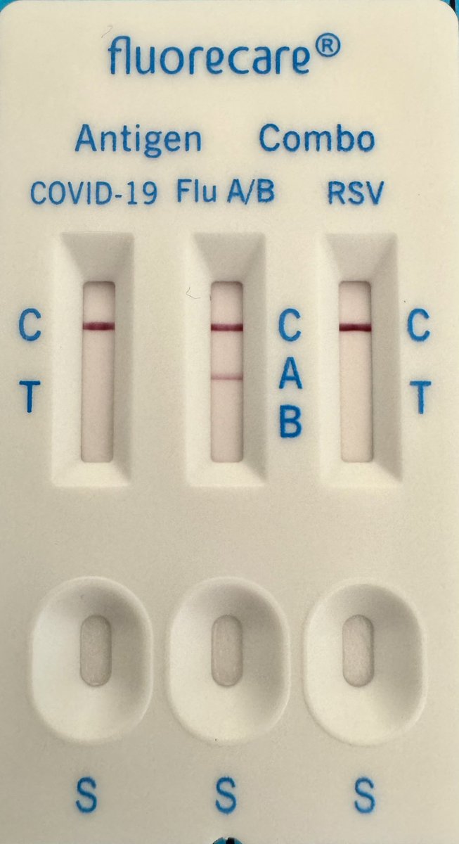 RickABright's tweet photo. Grateful for multiplex rapid test from @Measie_ Europe.  1 swab: #Covid #Flu A/B &amp; #rsv.
Had night of fever, took $14 (US) Covid test (-). Then took this $5 test, Voila: Flu A +, all else -. Able to get right med fast.
Crazy these aren’t avail in US @BrusJulian @NBCNews @US_FDA https://t.co/IPsuwMssEh