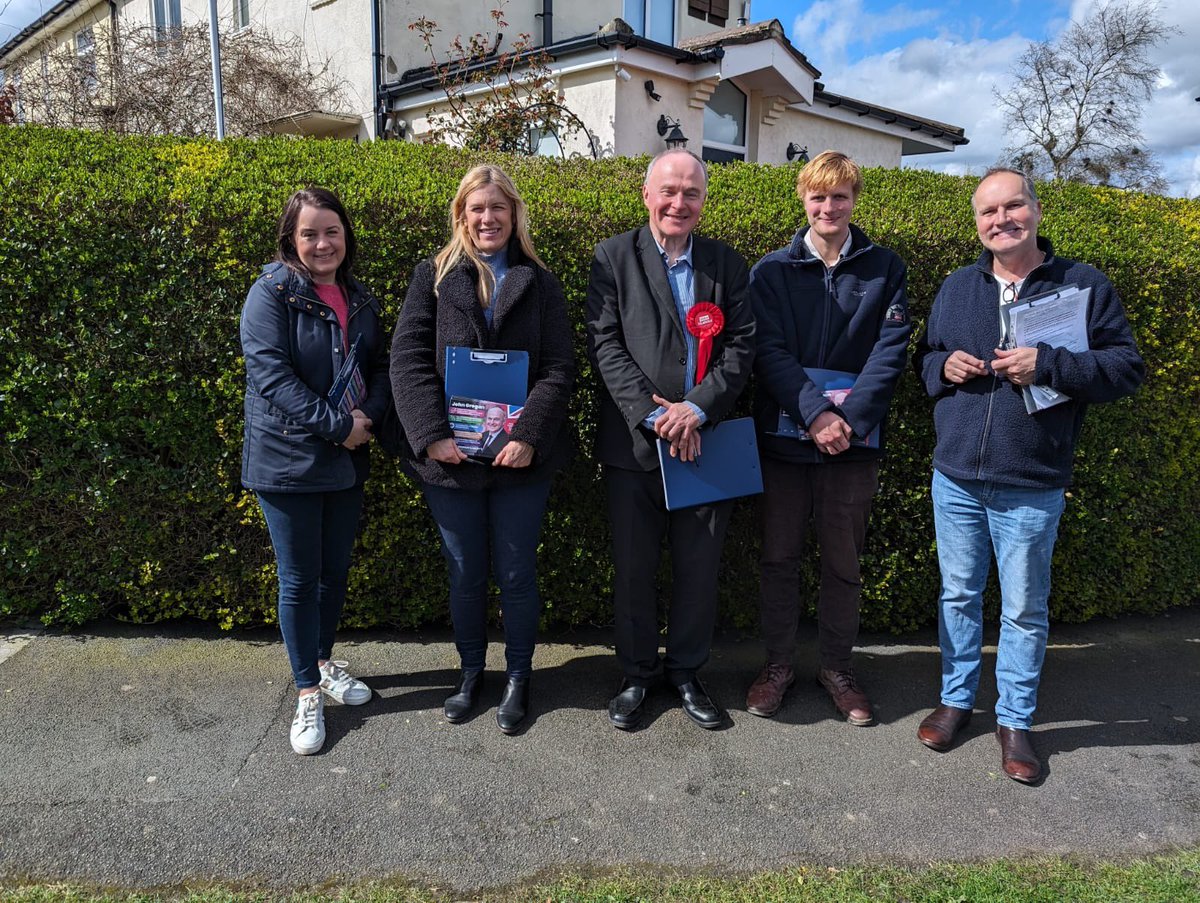 Also great to be campaigning in Ben Rhydding for Labour’s candidate for Keighley and Ilkley, John Grogan. John has a track record for getting things done and it would be fantastic to have him back in Parliament representing this wonderful area.