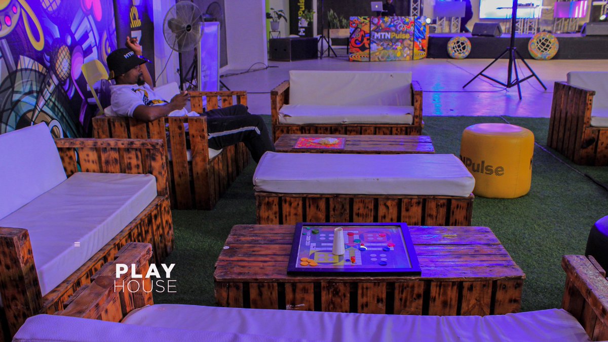 For the chills and gaming moods, this is the best environment to be in courtesy of @MTNPulse #PlayHouseFest @geekstatemuzik X @SRVictor256 With @playhousefestug @deejayditie256 @ViolaHappiness @SendrewY @moseskoshland @AhebwaLillian @kansdero_ @KhanDuncan1