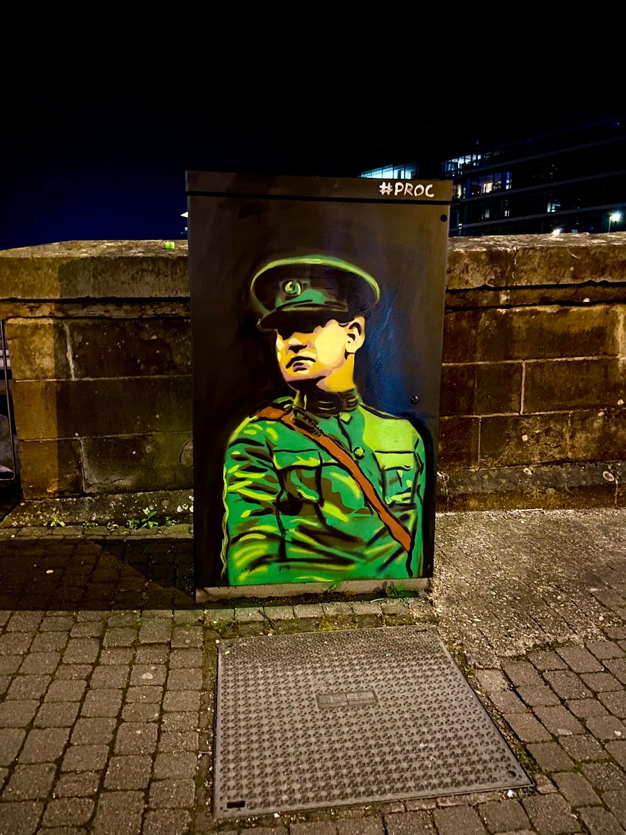 cork's tweet image. New Michael Collins #proc traffic box mural on Clontarf Bridge next to the Clayton Hotel/Clarion.

Painted by Alan Hurley. 
Lamp:
alanhurleyartist.com