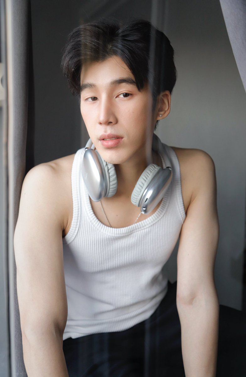 chang_jayapol's tweet photo. Magnetic 🎧🧲 #illit #ILLIT_Magnetic #kpop #bl #blseries #สายวาย #changjyp https://t.co/pFqSbuKTiR