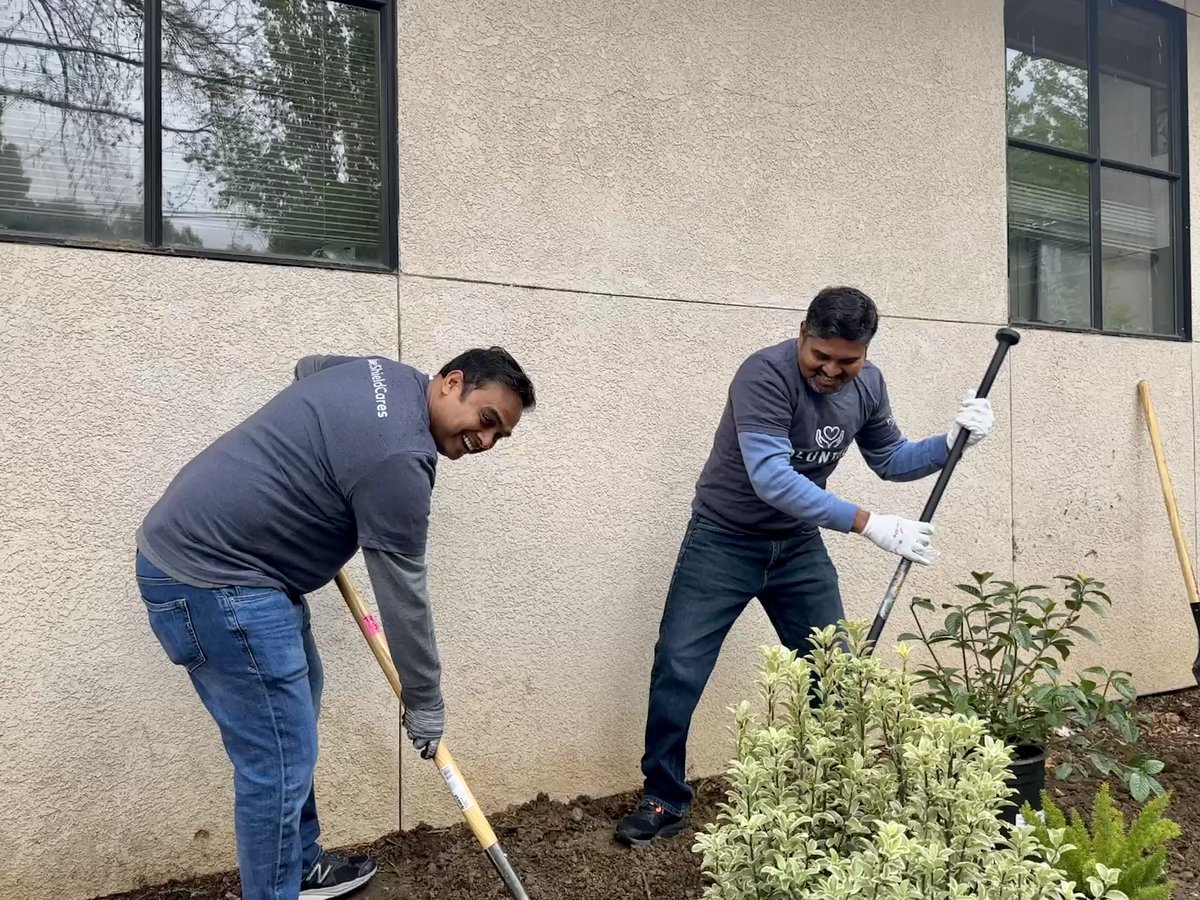 In honor of #CesarChavezDay, our employee resource group Unidos launched our first annual Cesar Chavez and Dolores Huerta Day of Service. From restoring community resource centers, gathering supplies for cleaning up local waterways and beaches, we celebrated these civil rights.