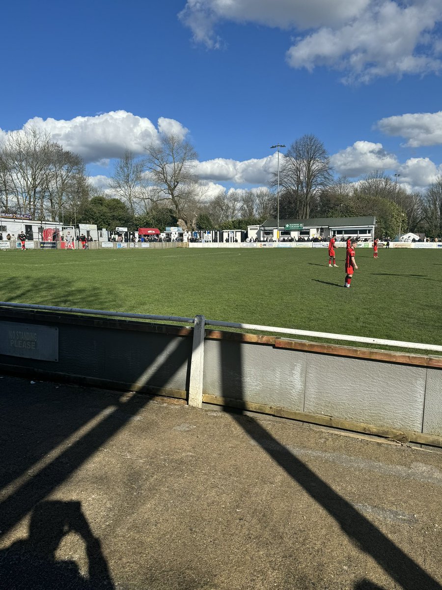 Jon_Sinker's tweet image. Day off but still at a game. @ACFC1916 Vs @Basfordutdfc at the Skuna this afternoon. ☀️⚽️👀

#footballscouting #oppositionanalysis