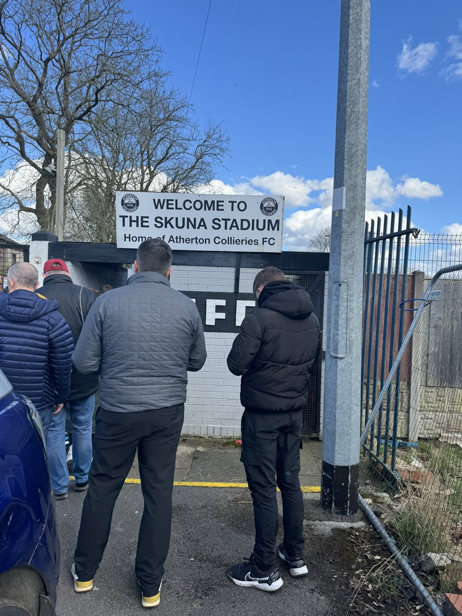 Jon_Sinker's tweet image. Day off but still at a game. @ACFC1916 Vs @Basfordutdfc at the Skuna this afternoon. ☀️⚽️👀

#footballscouting #oppositionanalysis