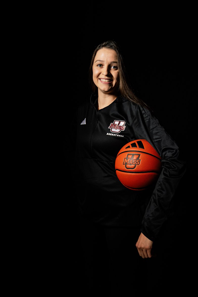 UMassWBB's tweet photo. Wishing our Director of Scouting &amp; Video Operations, Sarah Shaw, a happy birthday! 🎉

#Flagship 🚩 https://t.co/YuhJhJakiR