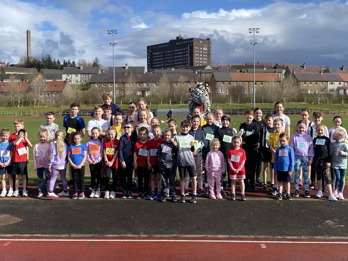 Ready to start The Easter Race at Ravenscraig Stadium on a sunny morning. ZoominZebra paid a surprise visit to join in the fun ⁦@ActiveSchoolsIC⁩ ⁦@SALDevelopment⁩ ⁦@greenocktele⁩