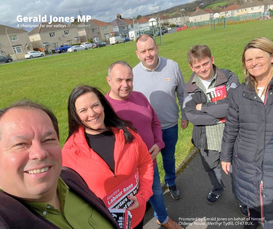 A busy afternoon on the LabourDoorstep in Trenant. Thanks to everyone who took time to chat. And to @VikkiHowells, @LAddiscott & the @WelshLabour team for their help! To join us, visit: join.labour.org.uk