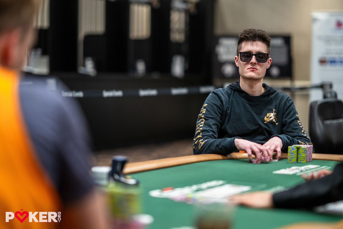 🏆 Congrats @AdamHendrix10! After an epic 4 hour heads-up battle with @Jbex2417, Hendrix scooped his FIRST @WSOP Circuit Ring and $73,579 at @HorseshoeVegas. This was also JBex's second heads up match of the week 🔥 GG! 📸 @OmarShotMe @8131_Media