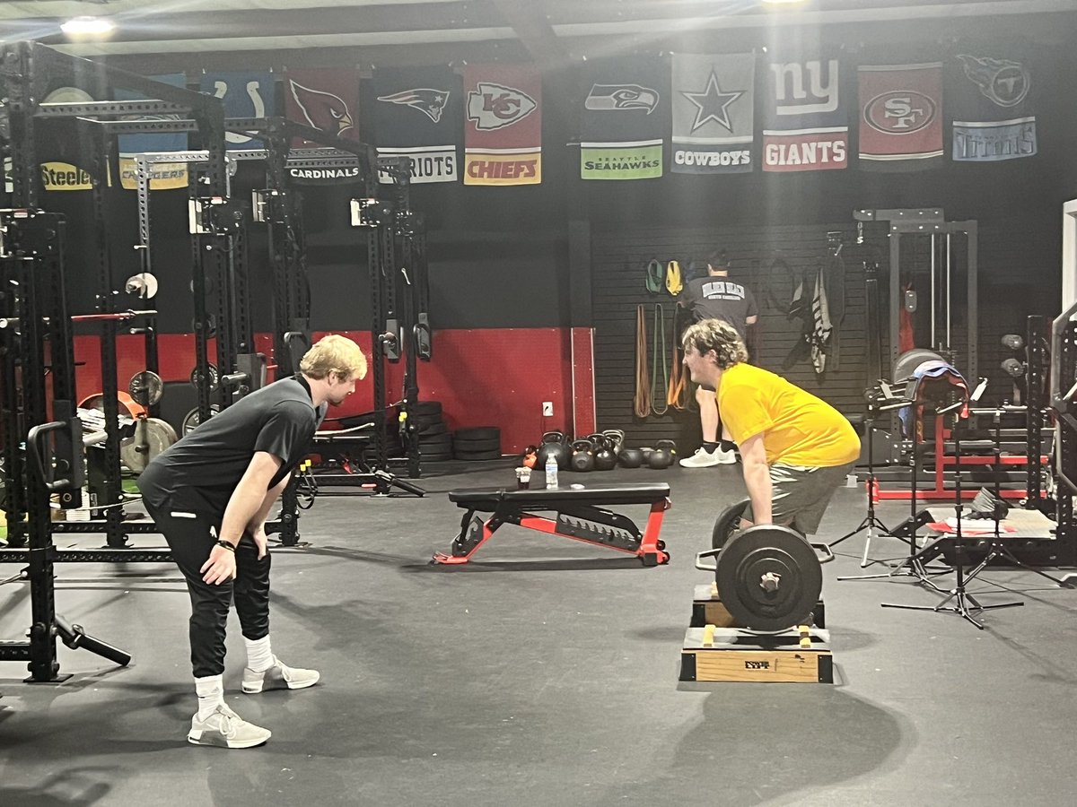 Just finished my 141th session at <a href="/Velocity_FB/">Velocity Football Academy™</a> in last 15 months. 

Great sessions today w/ @Velocity_Chrisj 

<a href="/Velocity_AthDev/">Velocity Athlete Development™</a>