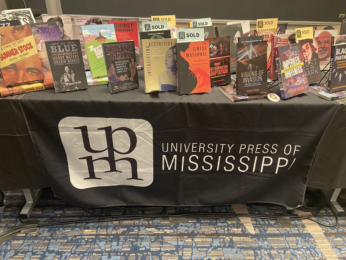 RochaParanormal's tweet image. So many highlights from #pcaaca2024 including seeing my #book front and center at the publisher’s booth &amp;amp; seeing that someone bought it! #pca2024nationalconference #author #authorlife #horror #HorrorCommunity #writing #writer #publication