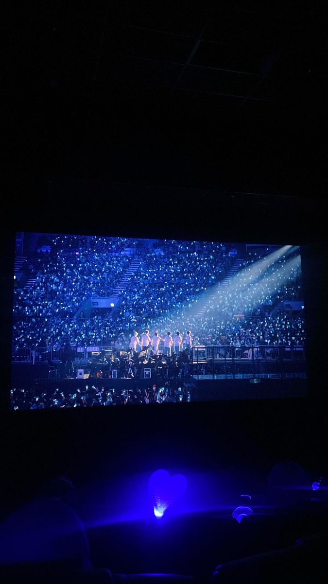 aniliaz's tweet photo. Thxxx @melody_ent2103 &amp; Melody 💙 yg bgi freebies, photostrip &amp; lightstick. Gomawoooo!!! Best sgtt2 tdi, kelakar, sedih n mcm2. Please Be happy &amp; healthy alwayss BTOB &amp; Melody 🫶🥰

#비투비 #BTOB #BTOB_BE_TOGETHER #BTOB_TIME_Be_Together #BTOB_THE_MOVIE #Melody #KpopMY https://t.co/3a5B41ibb3