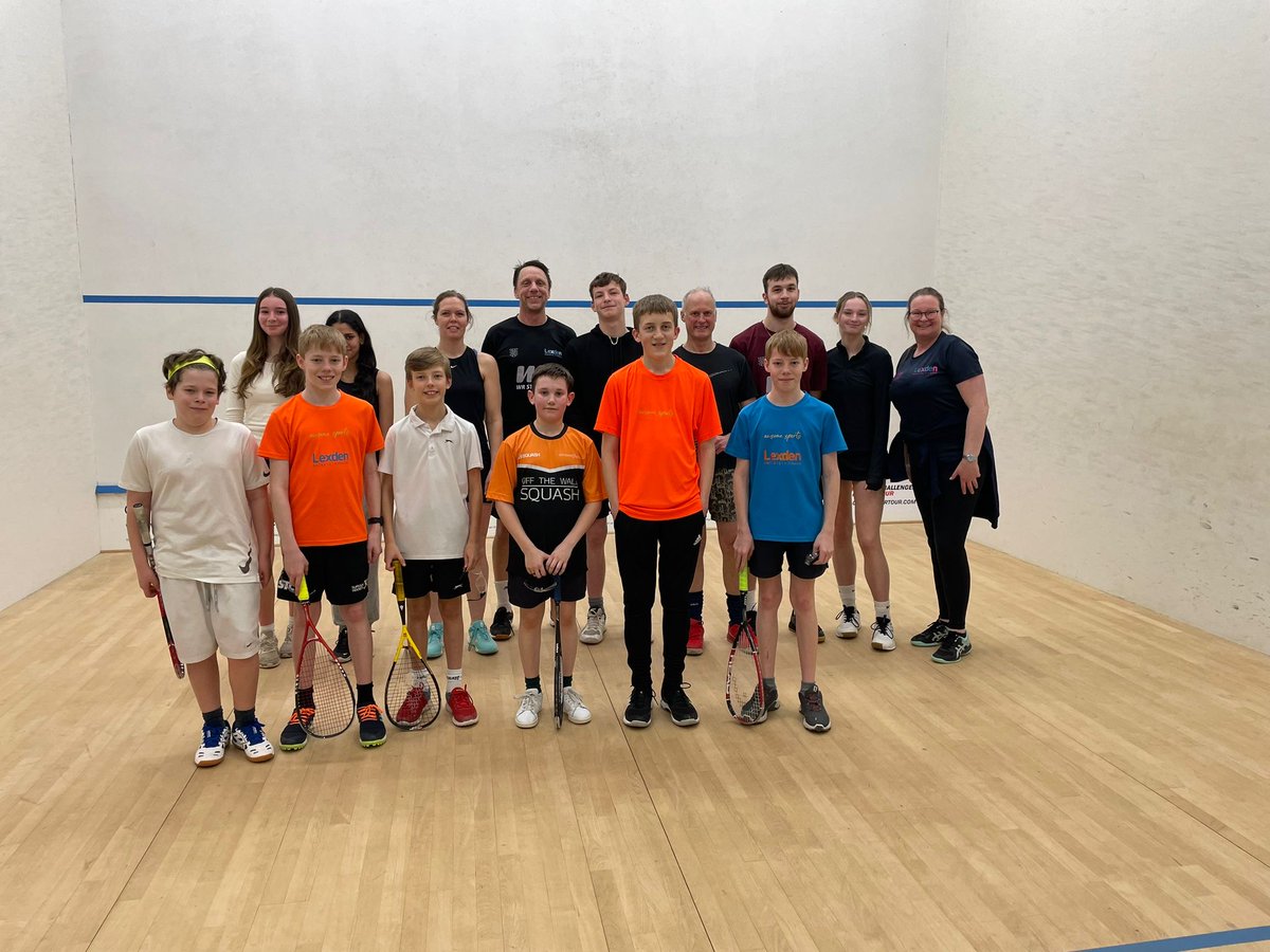 A massive well done to our squash juniors who finished this term with friendly games with some of our club adults. A huge thank you to Jenny, Tony, Martin, Joel, Max & Lara for giving up time this morning to hit with the juniors 💪 #colchester #squash