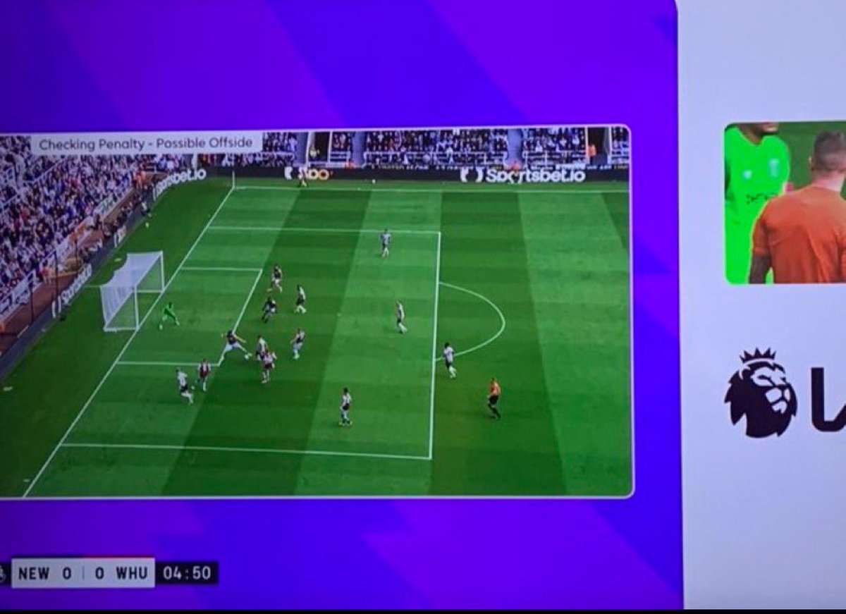 #gamesgone if this is a pen , how is Gordon not offside !! 

🖕🏼 you #var & @pgmol hope you reap what you see .