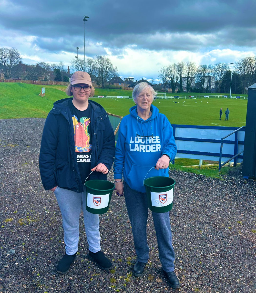 Thanks to everyone who donated to our collection at the Lochee derby today! We also raised £122.87 for Lochee Community Larder in our collection buckets! 🤝 @LocheeUnitedJFC @LocheeHarpJFC