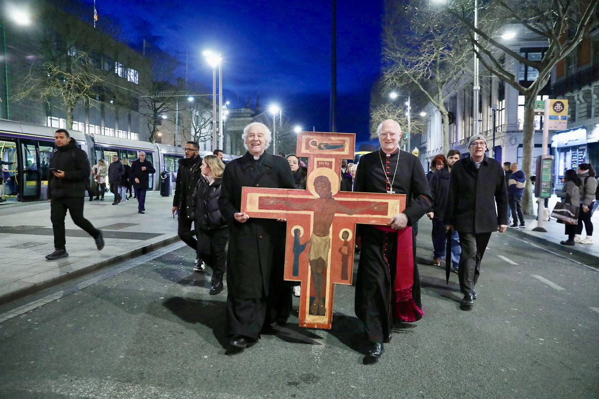 WALK WITH THE CROSS With Archbishop Dermot Farrell and Archbishop Michael Jackson St Mary’s Pro-Cathedral to Christ Church Cathedral