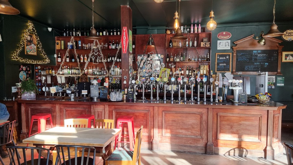 A short hop on the bus brings me to Camberwell and the seriously impressive @StormbirdSE5. Sister pub to the Star & Garter in Bromley with an equally impressive range. But you'd never know from the outside, that's why we keep checking these places out and tell you. 😉