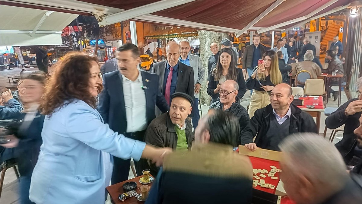 niluferiyi's tweet photo. İftar sonrası Salvador Kafe’de genç arkadaşlarımızla çok keyifli bir sohbet gerçekleştirdik. 

Daha çok gençlerimizin vakit geçirdiği kafelerde ve hemşerilerimizin toplandığı kahvehanelerde 31 Mart seçimlerine ilişkin görüşlerimizi ve İYİ BELEDİYECİLİK vizyonumuzu açıkladık ☀️ https://t.co/fX4HxZhDC6