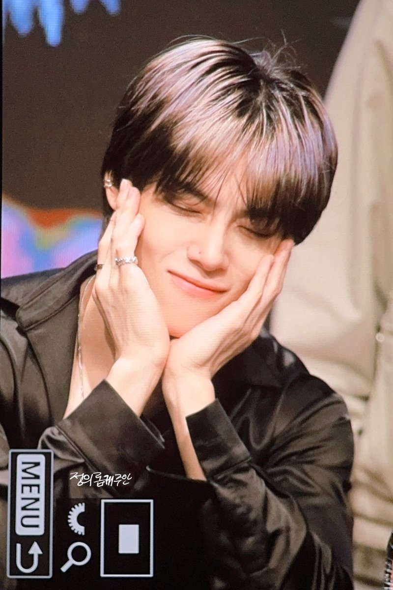 240330 어뮤즈 팬싸
<a href="/tan__official_/">TAN_official</a> 

#임주안 #주안 #JOOAN #ジュアン #티에이엔 #TAN #정의롭게주안