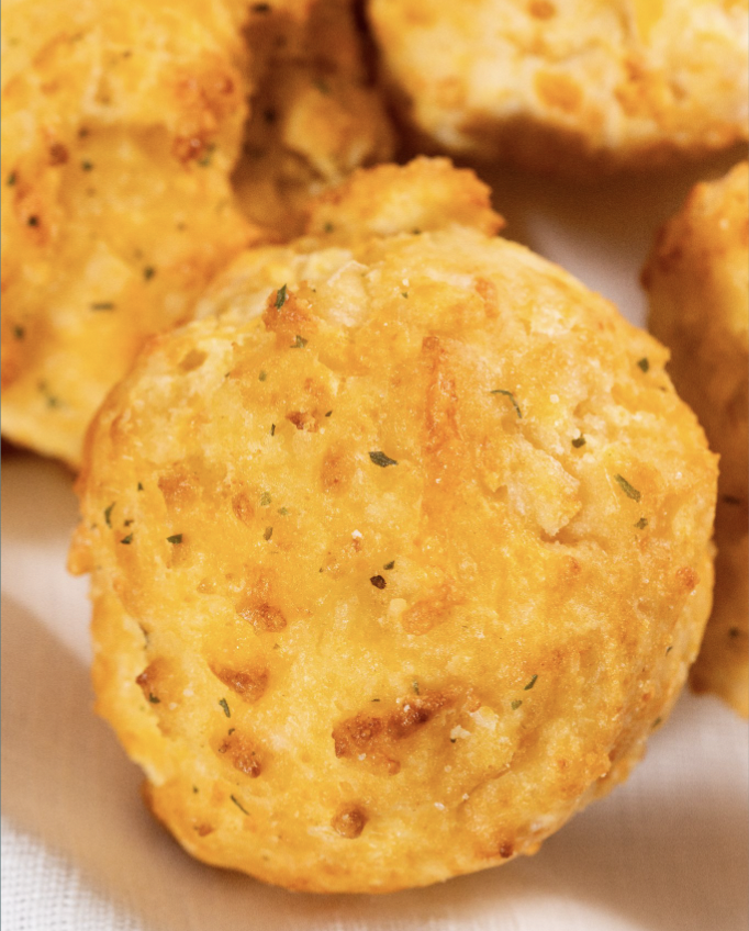 Stop scrolling! The Cheddar Bay Biscuit has blessed your feed. That means you have to come to Red Lobster tonight.