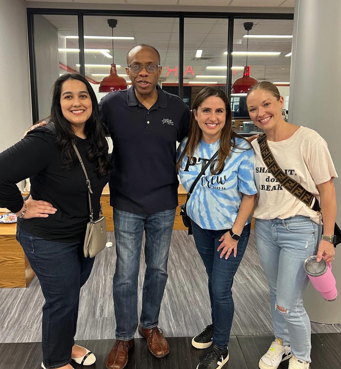 CISD board of trustee Mr Anthony Hill at coppell middle school west social!!
#cisd #coppellmiddleschoolwest #cmswest #cmswpto