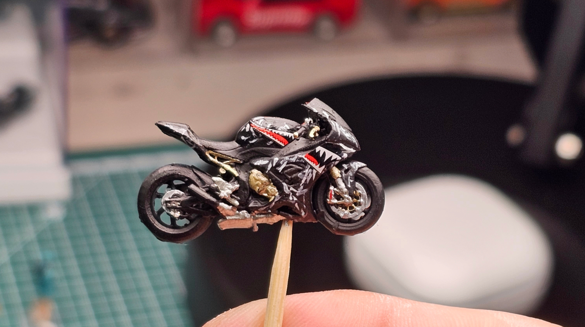 In the fascinating world of scale models, a #BMWMotorrad fan discovers his passion for perfection and precision! 🏍️ #UserStoryOfTheMonth Meet Park Hyeon-dong and his custom #S1000RR! How do you like this miniature model? 📸: 64sca_le (IG) #MakeLifeARide #NeverStopChallenging