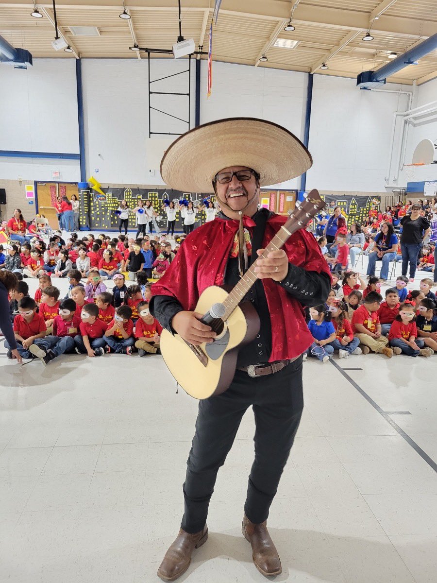 Deb Ramirez 🦈 tweet media