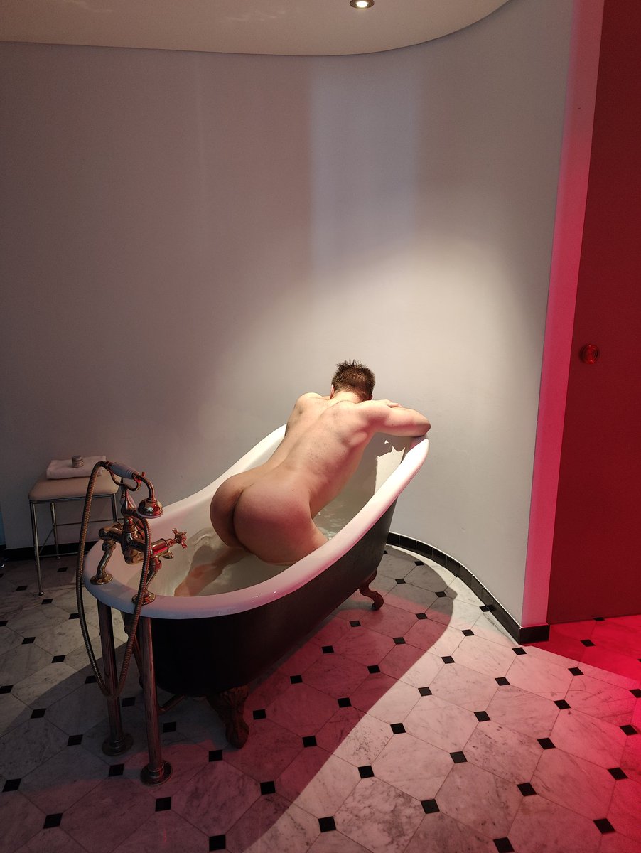 Chaser69D's tweet photo. I need your help😉💦😈 https://t.co/TeIlaAgLWu