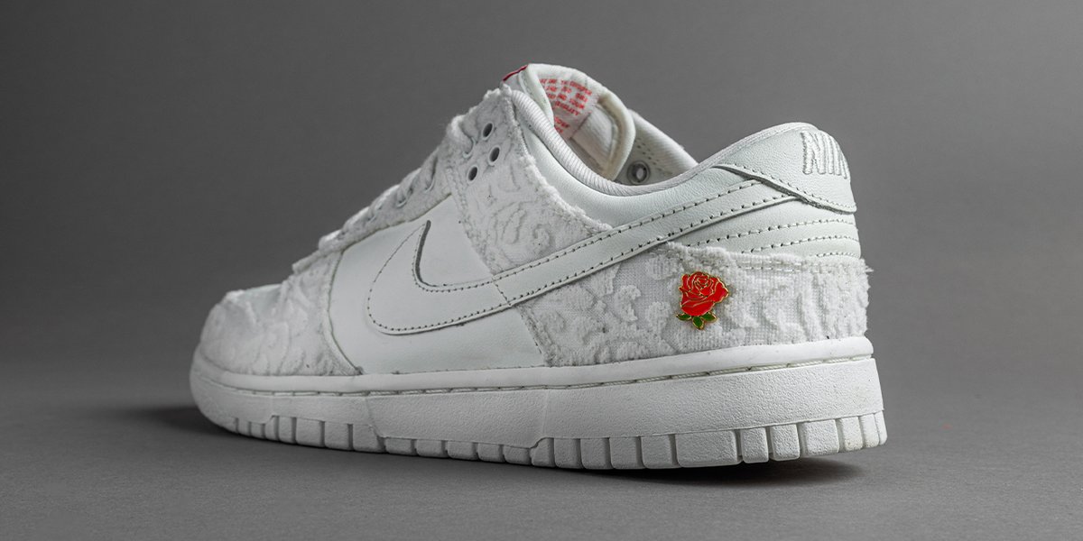 nike dunks flowers