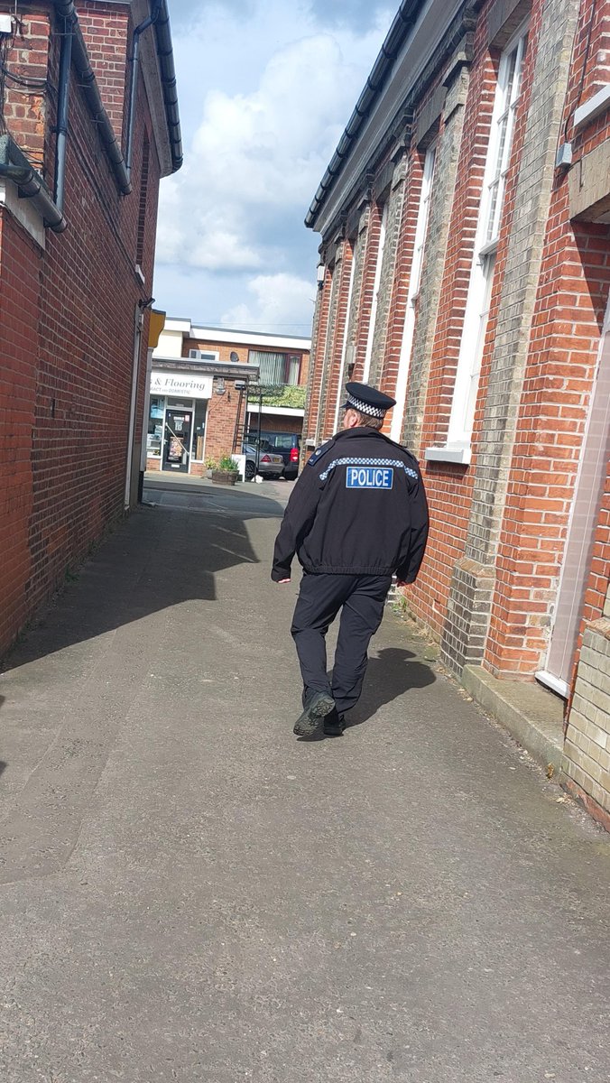 Beat managers Pc Matt Pritty and Emma Robinson have been out in Stalham today conducting foot patrols at The Recreation Ground ,High Street, Wilson Rd , The Archway and Tesco Shop owners ,town council members and local youths all spoken with along the way