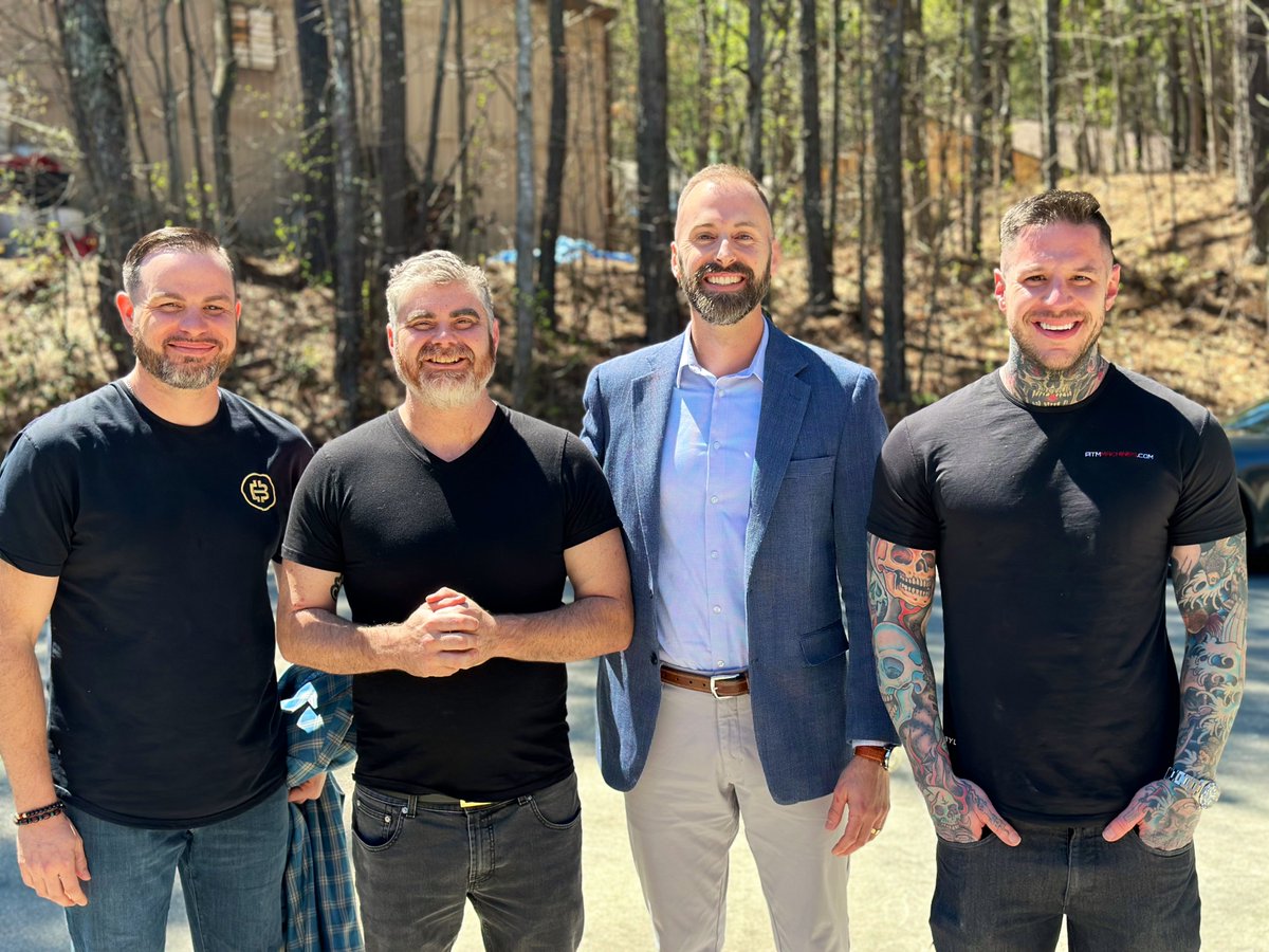 CompliancePunk's tweet photo. Some people will never support you because it’s you.

Then some people will always support you because it’s you.

You just have to find your people.

@BenArmstrongsX @TheJGilmore @thedustinwarner @SpencerCutler1 https://t.co/Mzytq0NrBF
