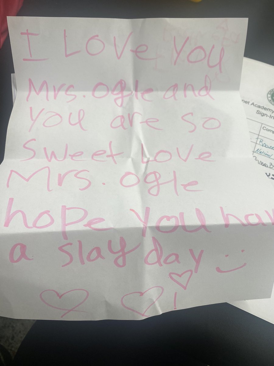 jaimeogle2's tweet photo. @DrBradJohnson And this came with a snack! Had two snacks but she ate one coming down the stairs to
my room! lol. #bestreward https://t.co/VQCh3L4Xi3