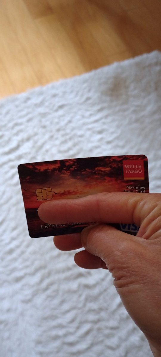 Lovrofnature's tweet image. Which form of payment is less likely to be controlled, tracked &amp;amp; monitored?
#DigitalCurrency #FacialRecognition #PalmRecognition #MONEY 
#Amazon @amazon