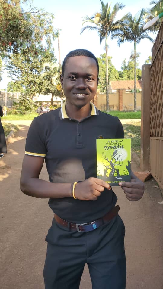 Meet @enochothieno3 a very powerful man and committed Democrat from @UYDOfficial He received a copy of 'A Dine At Nature's Death' and he's an advocate of SDG15. Thanks so much for the support my brother. @KakwenzaRukira @TonyOwana @ReadUsAfrica1 @SpireJim