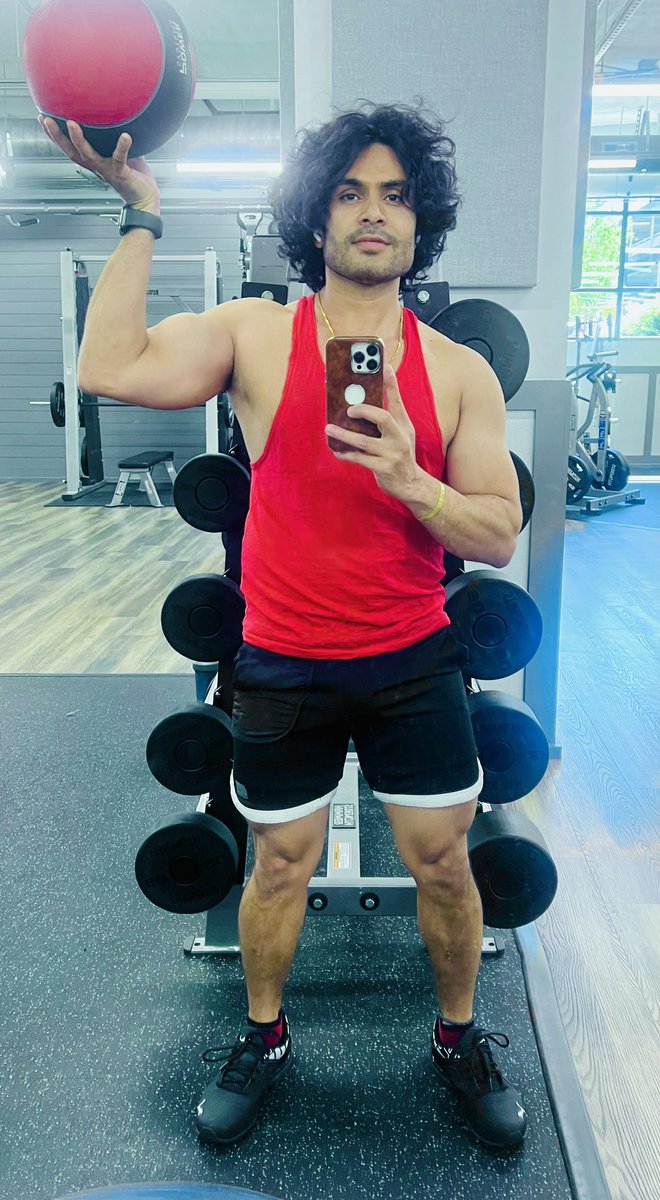 Hello world 😎 #fitnesslifestyle #fitnessmodel #fitnessaddict #fitnessgoals #fitnesstips #actorlife #ranjeetjha