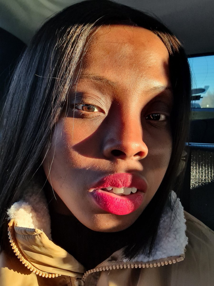 thechisomm's tweet photo. Realising I haven't posted a picture here in ages. 

#sunkissed #unfitered #abeauty #canttellmenothing #checkalt https://t.co/EKRlYAgPIt