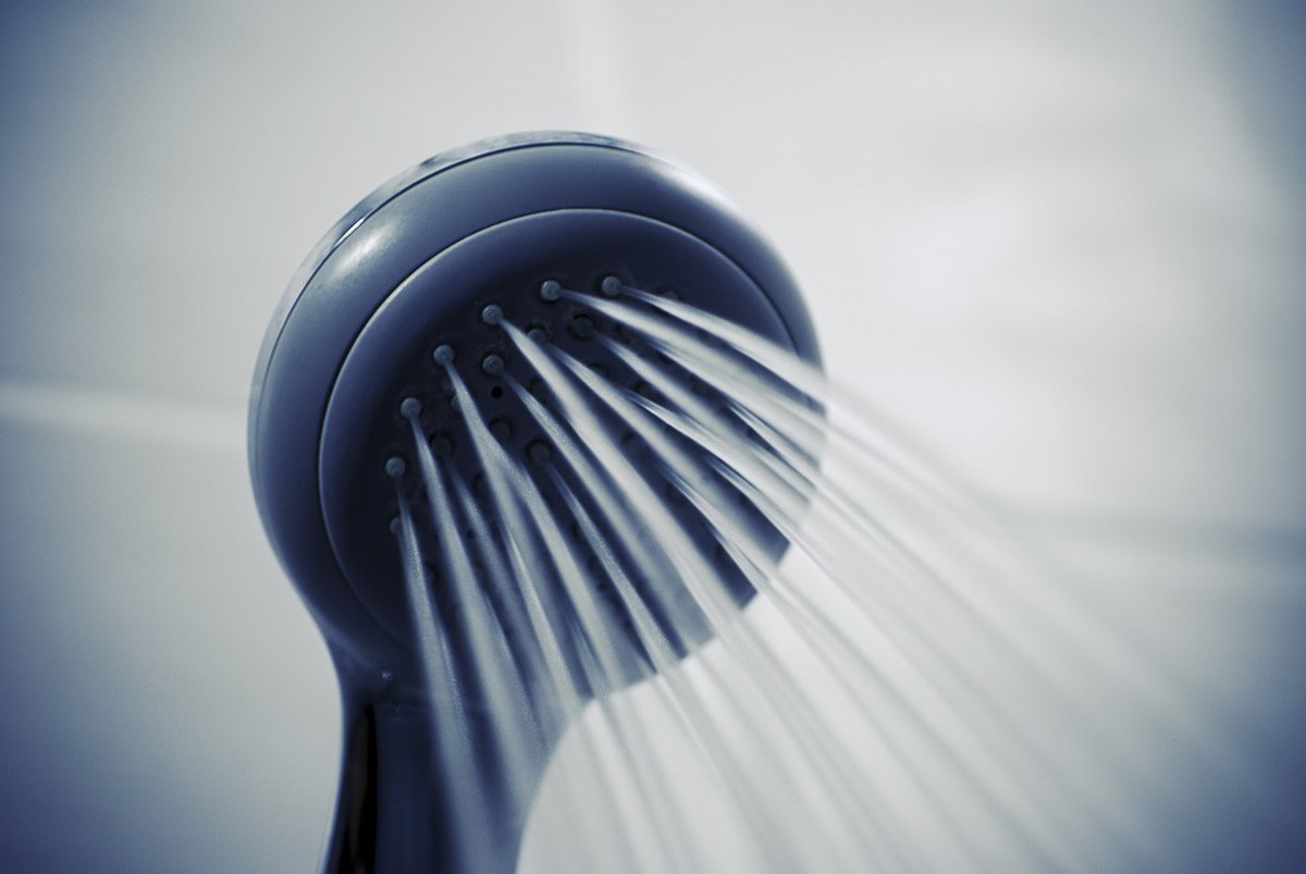 BMC_series's tweet image. A study in #BMCResNotes found that running a shower is a possible source of Nontuberculous mycobacteria aerosolization and suggests interventions to reduce environmental NTM exposures. buff.ly/4aeURMu @UTTyler  @Iolani_School