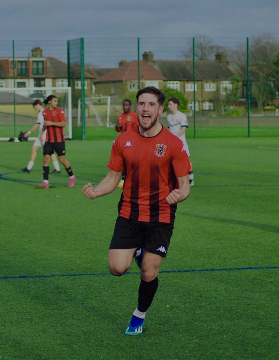AbbeyFootball's tweet image. Unbelievable achievement @Romfordfc and for  our current  student-athletes  Finlay Dorrell and skipper Dan Nakipov- Getmansky as they play in the Semi-final of FA Vase today against Lincoln Utd FC. Two legs away from Wembley!  Good luck boys!! 
#realpathways #TheBAway
