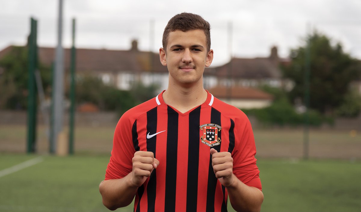 AbbeyFootball's tweet image. Unbelievable achievement @Romfordfc and for  our current  student-athletes  Finlay Dorrell and skipper Dan Nakipov- Getmansky as they play in the Semi-final of FA Vase today against Lincoln Utd FC. Two legs away from Wembley!  Good luck boys!! 
#realpathways #TheBAway